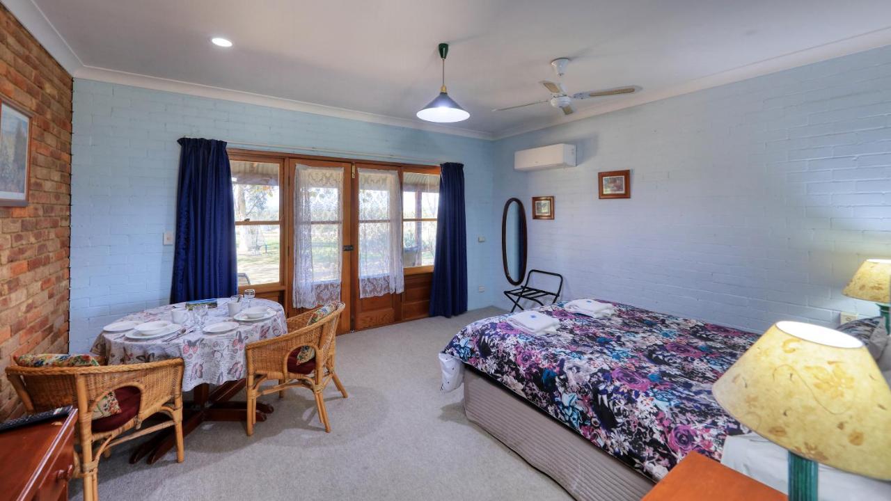 The Vineyard Motel Cowra Esterno foto