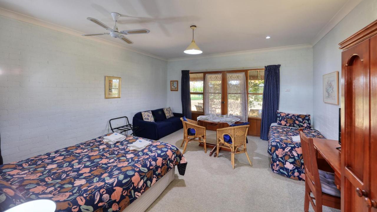 The Vineyard Motel Cowra Esterno foto